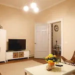 Charming Apartment In Historical City Center